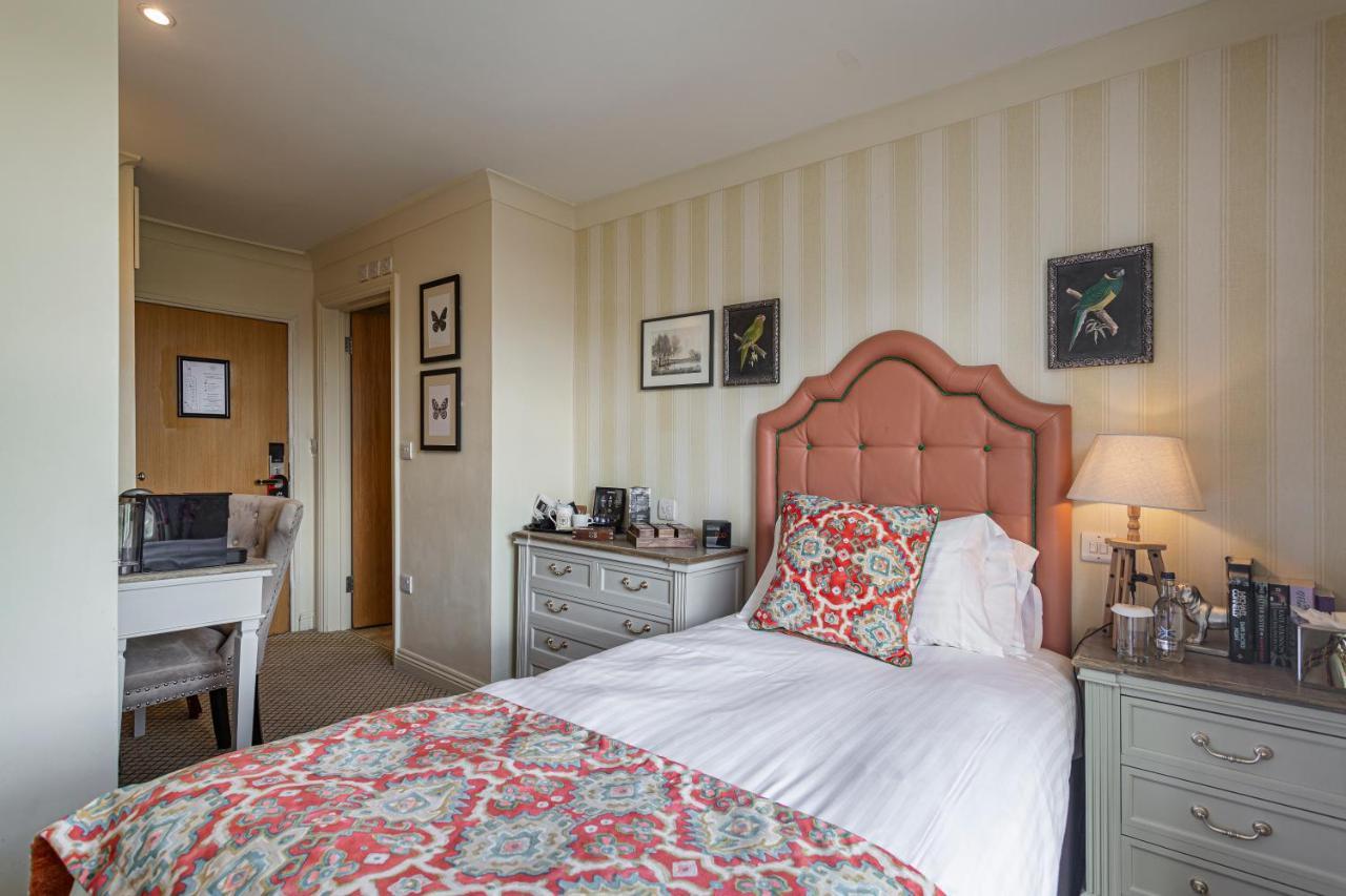 The White Horse Hotel, Romsey, Hampshire المظهر الخارجي الصورة