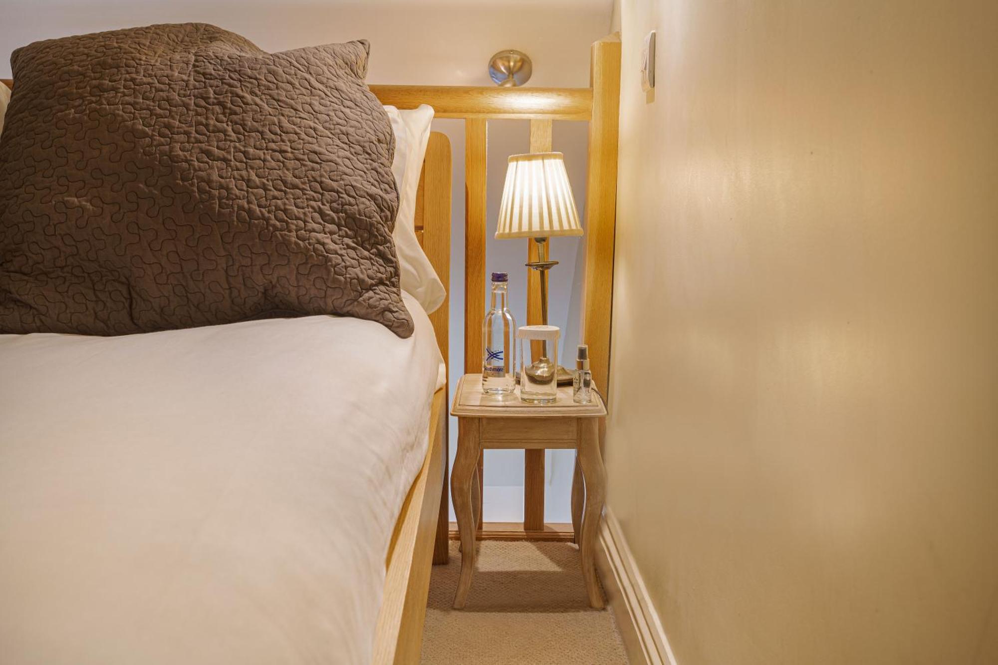 The White Horse Hotel, Romsey, Hampshire المظهر الخارجي الصورة