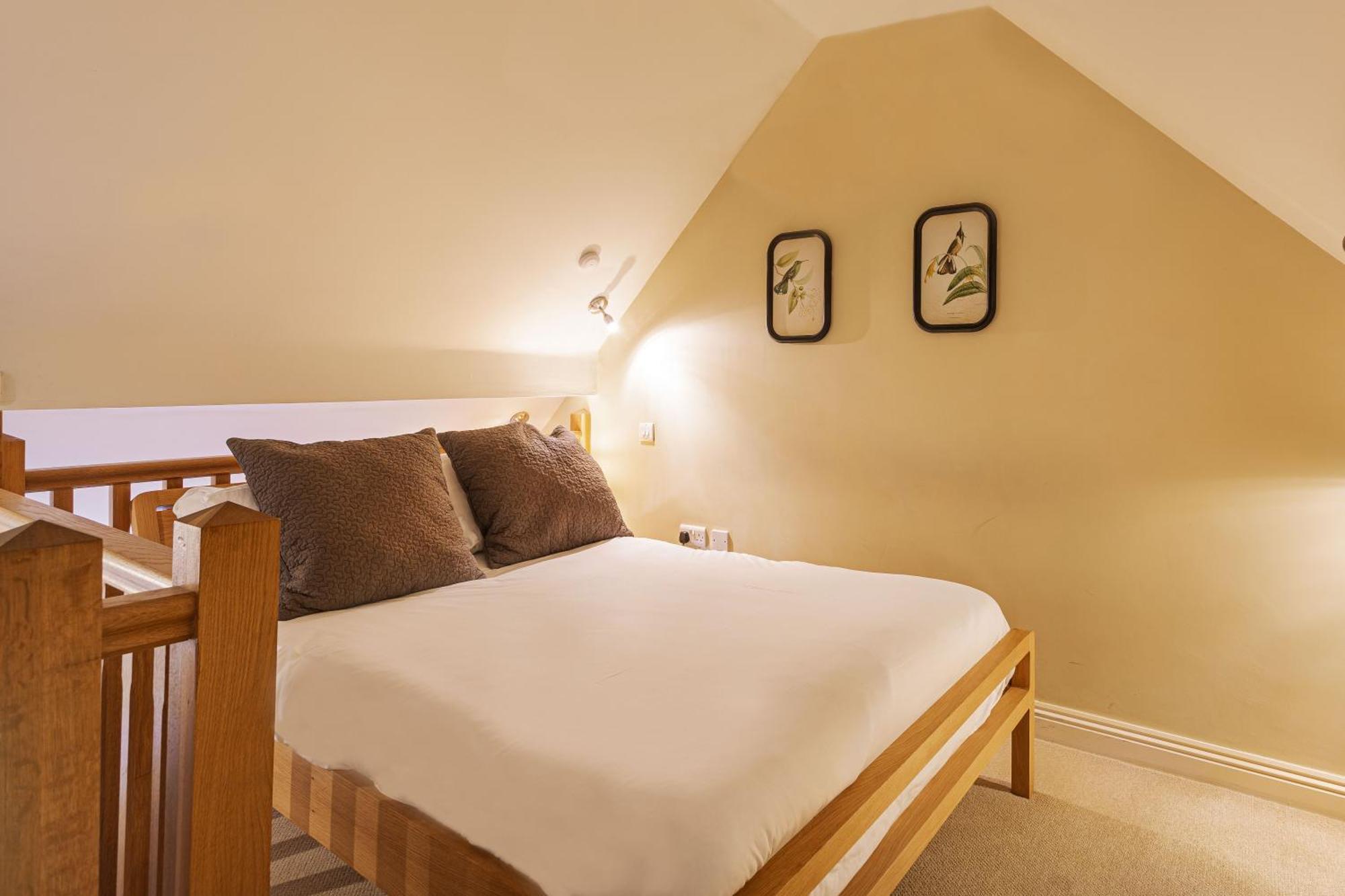 The White Horse Hotel, Romsey, Hampshire المظهر الخارجي الصورة